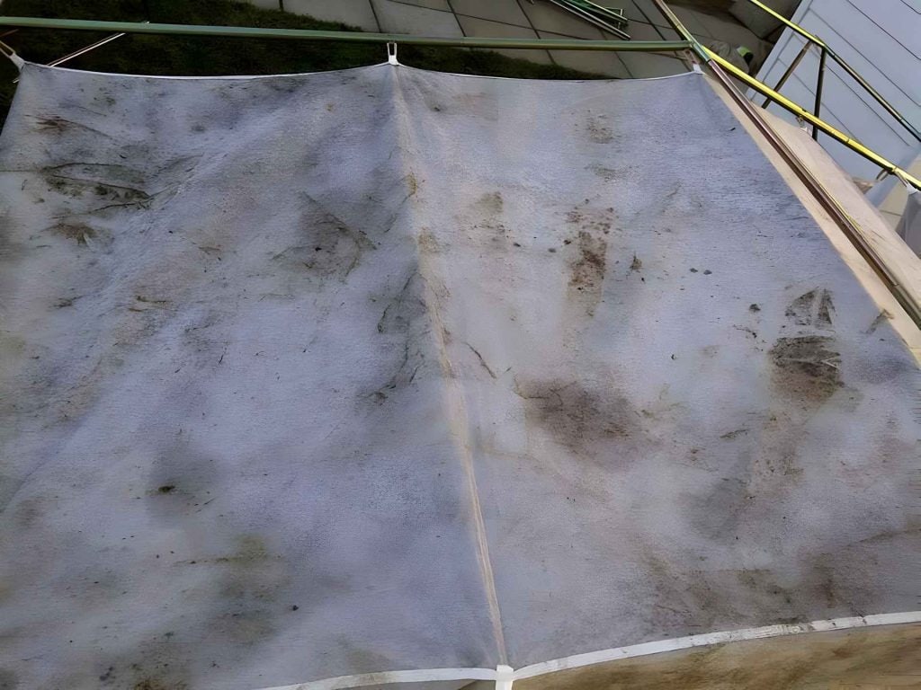 weer vlekken tent schoonmaken