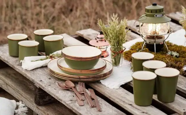 barebones emaile servies