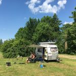 Natuurkampeerterrein It Dreamlân 13 21. Caravan op de terp Camping Lauwersmeer 150x150