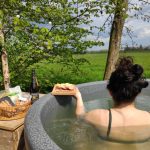 Oetdoor: Scandinavië experience in de Achterhoek 16 Hottub met borrelplank 150x150