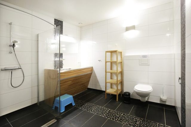 Camping de Paal kampeerplek met eigen sanitair