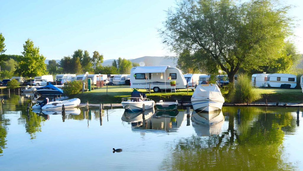 Column: Fabrikanten, geef het leven én de caravan meer kleur!