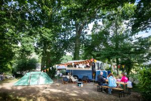 Camping Huttopia Douarnenez Bretagne 300x200