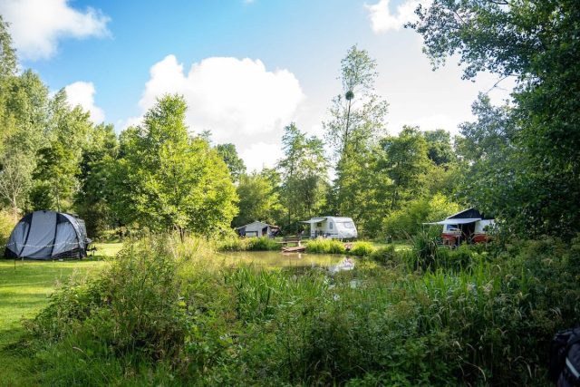 Qui Vivra Verra, rustieke camping Normandië