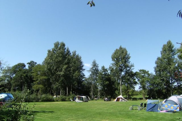 Rustieke Camping Le Bois Coudrais