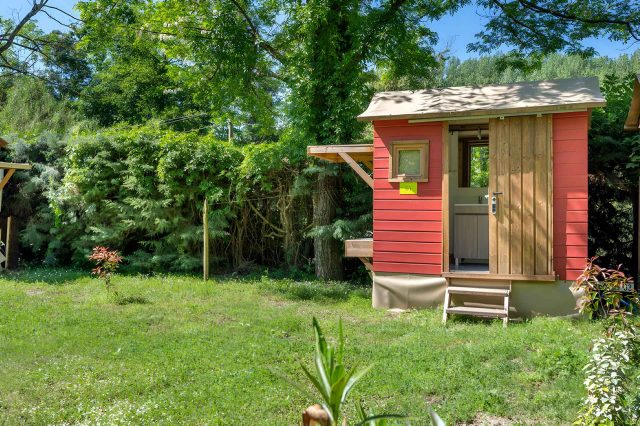 Ciela Camping Castel Rose eigen sanitair stanplaats