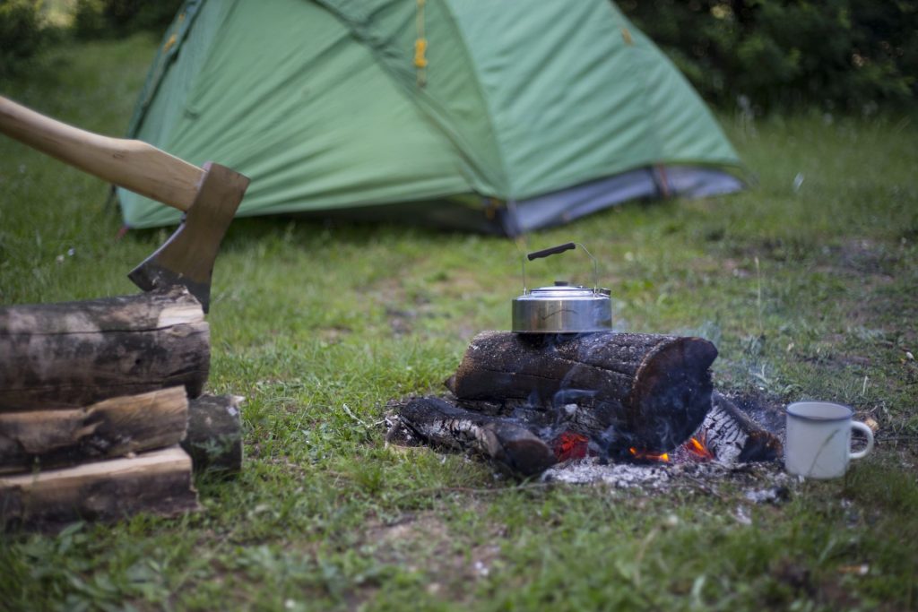 Wildkamperen in België? Alle regels en bivakplekken