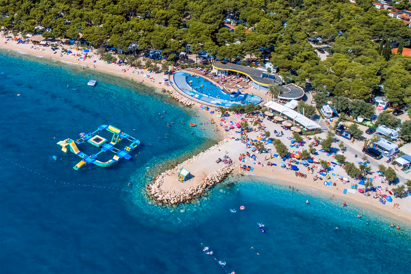 5 toffe campings in Kroatië met een waterpark en glijbanen! 1 tienercamping waterpark Kroatië