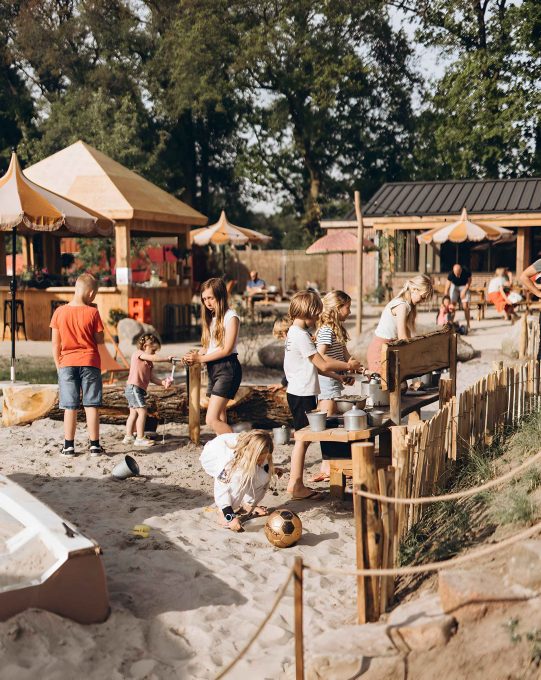 Camping de Kleine Wereld 11 natuurspeeltuin 1 541x680