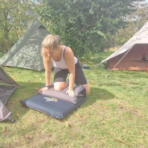 Nomad Allround Premium 10 slaapmat oprollen