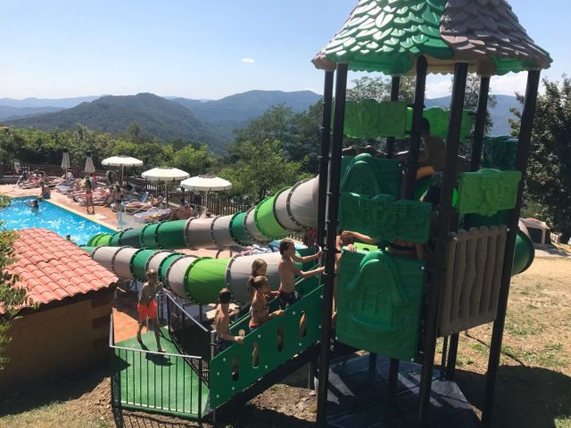 camping La futa kindercmaping toscane met glijbaan