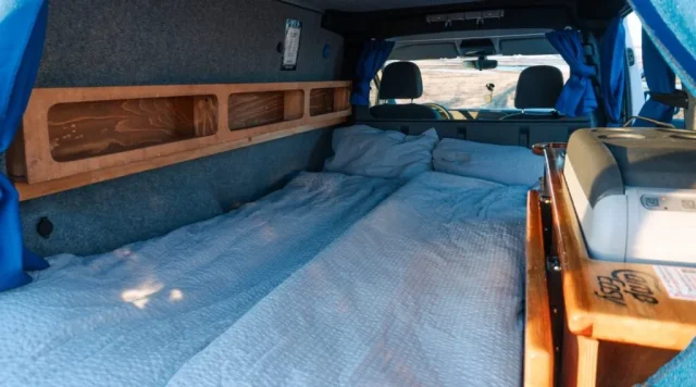 campeasy camper huren ijsland binnen