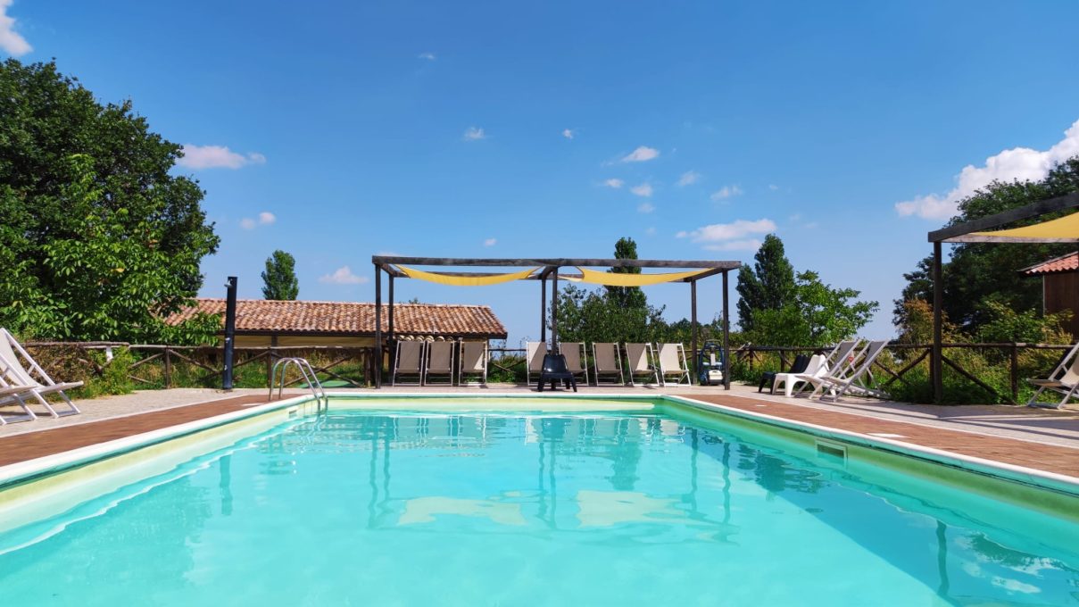 Camping Le Marche 6 9 1209x680