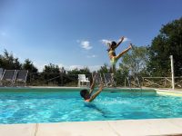 Camping Le Marche 13 kleine camping le marche zwembad 200x150