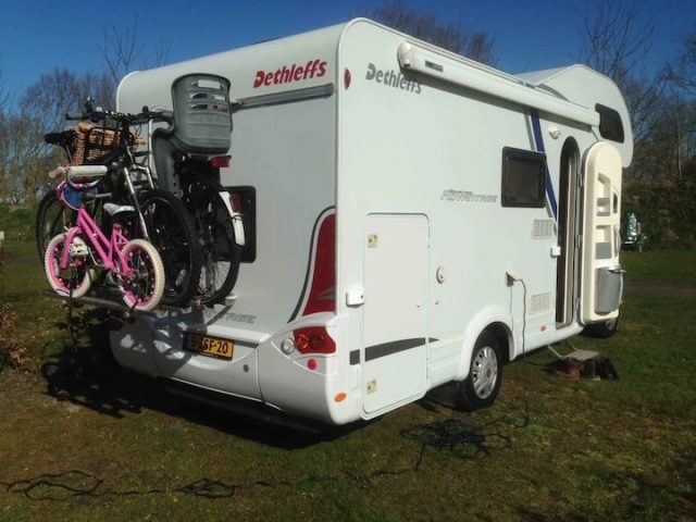 6-persoons camper huren, fietsendrager