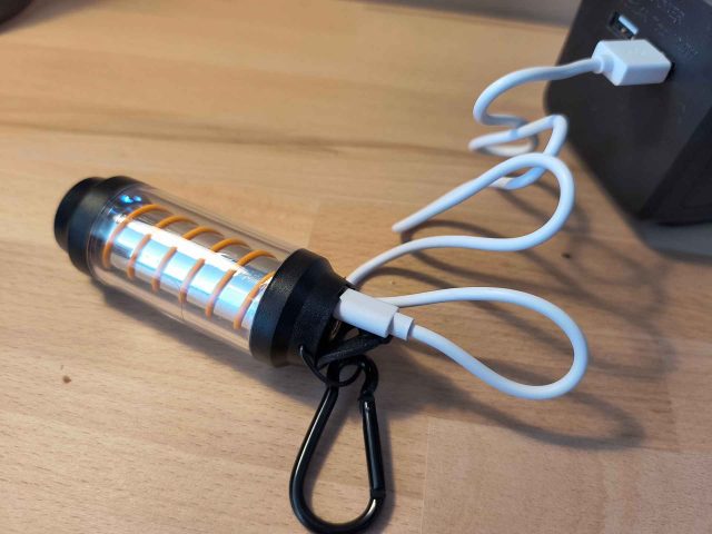 Haba CampGlow T-Torch, kleine campinglamp opladen