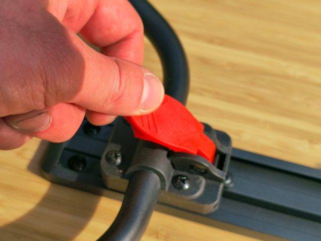 Defa Bamboe Light campingtafel uitklappen