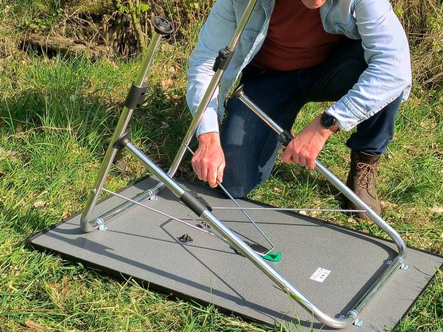 Dukdalf Stabilic campingtafel uitklappen