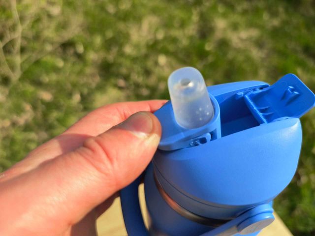 Camelbak Thrive Flip Straw insulated open