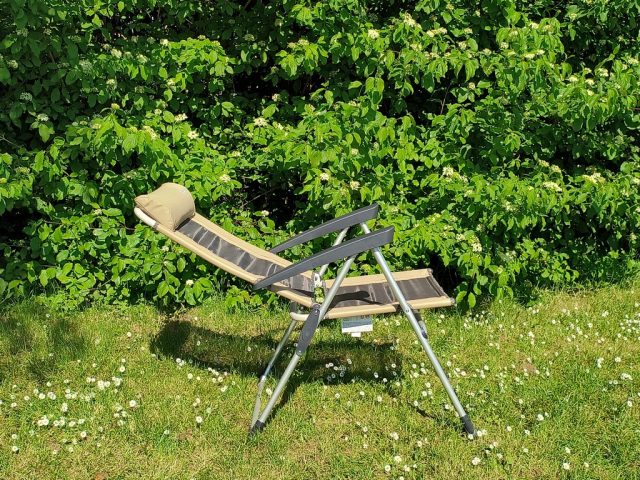 Quechua verstelbare camping stoel standen