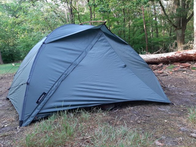 Simond tent in bos