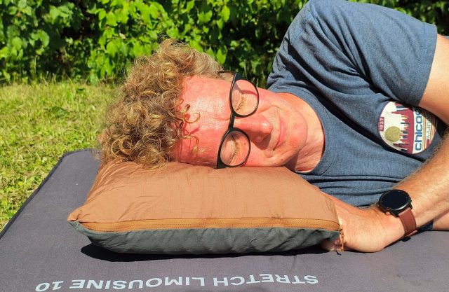 quechua ultim comfort decathlon kampeerkussen review