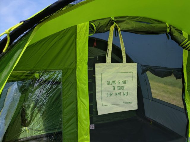 Tas