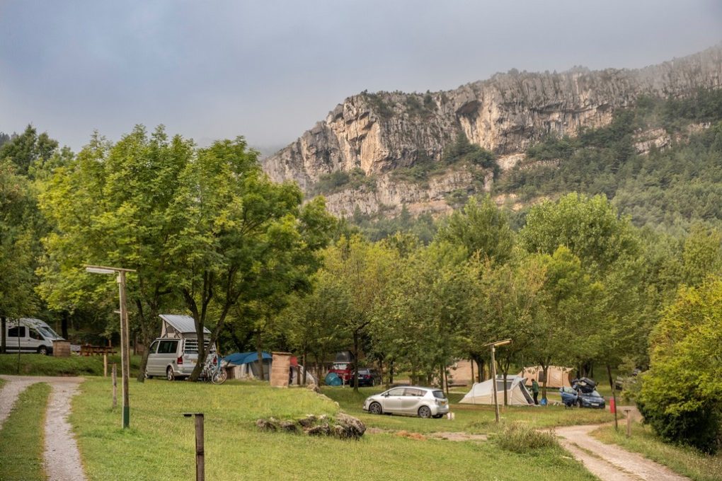 Huttopia Barcelona de Pirineos 12 Hutopia camping barcelona prineos 10 1020x680