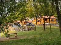 Huttopia Barcelona de Pirineos 21 Hutopia camping barcelona prineos 7 200x150