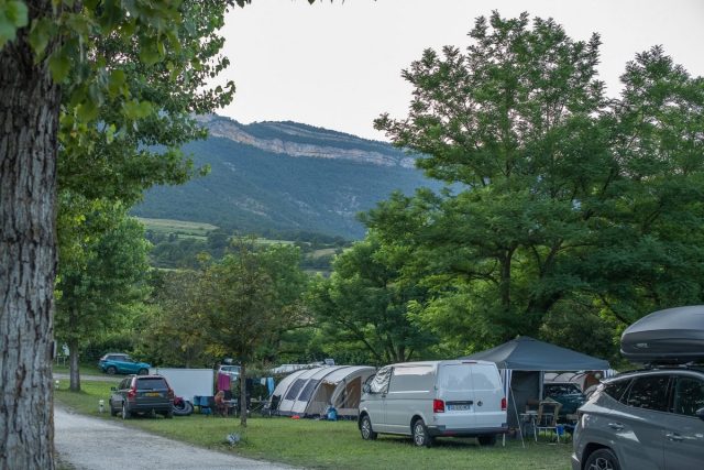 camping les tuilieres 3 640x427