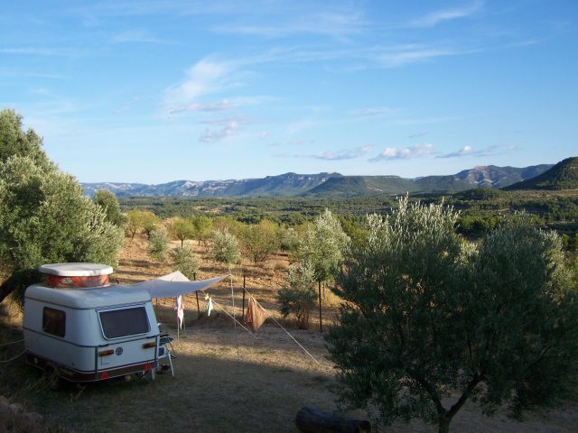 6 écht mooie kleine campings in Spanje | Onze tips 3 Camping La Fresneda