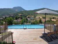 Camping Vista San Vicino 23 Zwembad met uitzicht 200x150