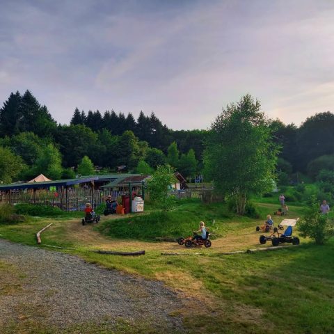 kleine kindvriendelijke camping Frankrijk