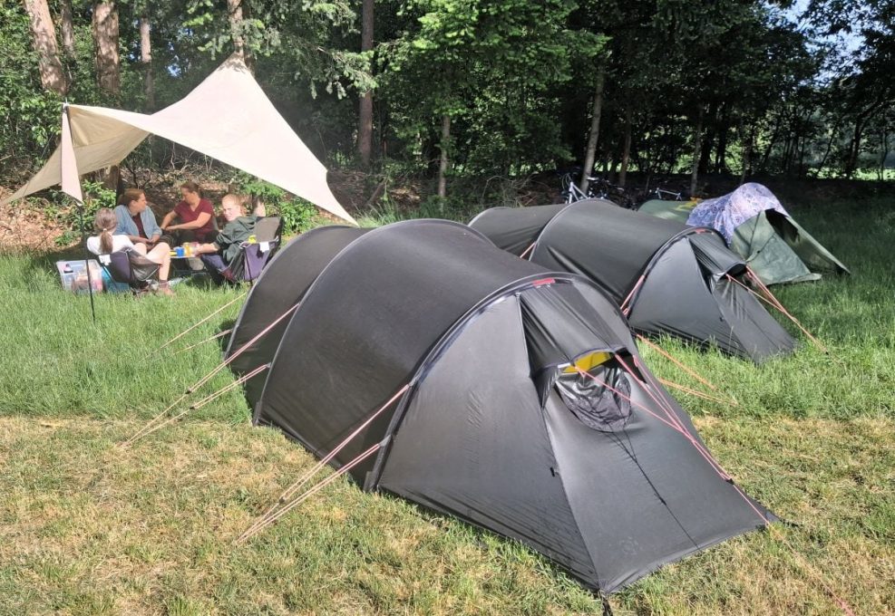 Natuurkampeerterrein Het Zand, echt niets! 2 Tenten op het Zand 1 987x680